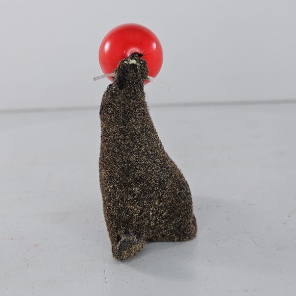 Vintage Wagner Kunstlerschutz Flocked Sea Lion Red Ball Germany Figurine FLAW - Picture 3 of 8